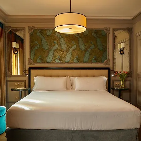 El Avenida Palace מלון 4*