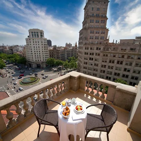 El Avenida Palace מלון 4*