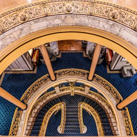 מלון El Avenida Palace