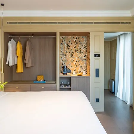 El Avenida Palace מלון 4*