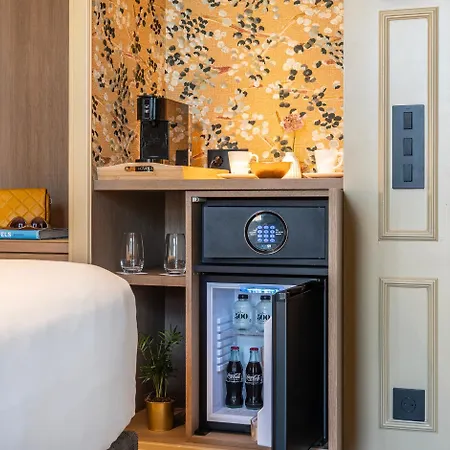 El Avenida Palace מלון 4*