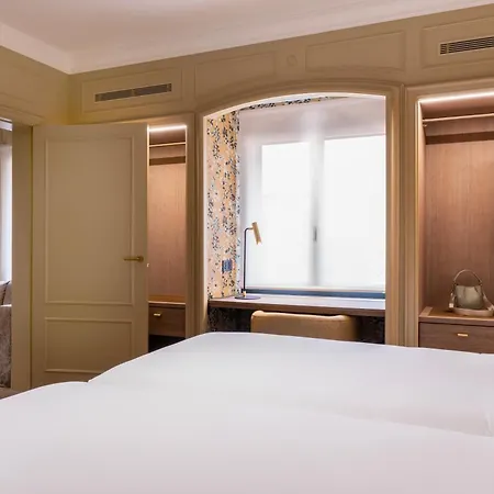 El Avenida Palace 4* ברצלונה