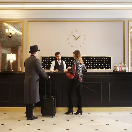 El Avenida Palace Hotel 4*