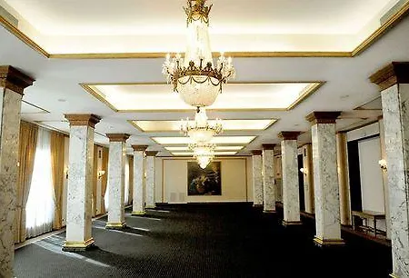 El Avenida Palace Hotel 4*